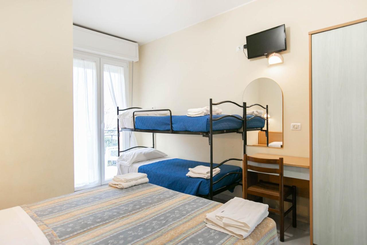 Quadruple Room Balcony,1239053629:JPEG